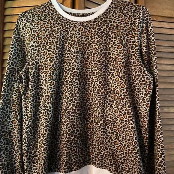 ZYIA Tops - Zyia Jaguar Print Sweatshirt Size Small
